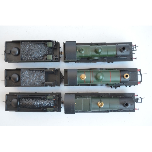 1092 - Three OO gauge electric steam train models, all GWR green livery to include Hornby R3759 Dean Single... 