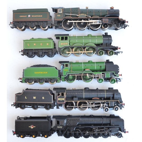 1093 - Five OO gauge electric steam train models from Hornby, Mainline and Bachmann to include Bachmann 32-... 