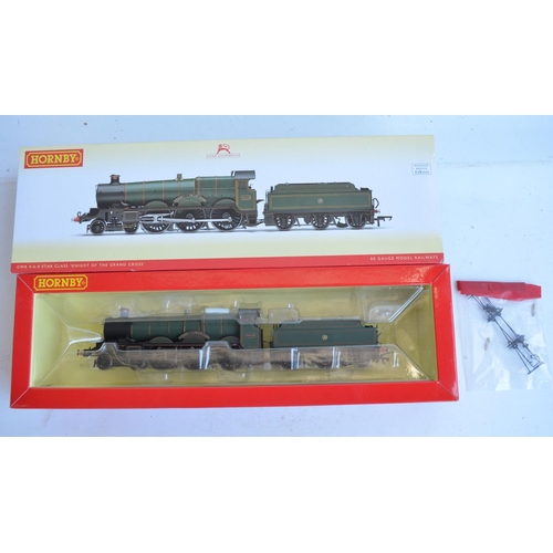 1094 - Hornby OO gauge R3166X GWR 4-6-0 Star Class 'Knight Of The Grand Cross' electric steam locomotive mo... 