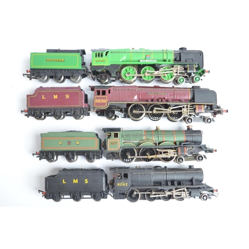 1103 - Four unboxed OO gauge electric steam train models from Wrenn, please refer to photos for condition e... 