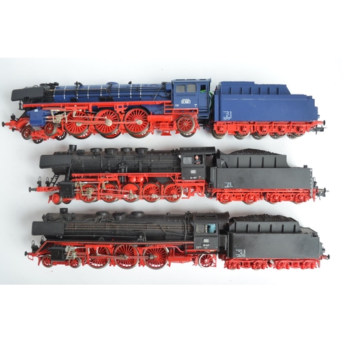 1106 - Seven HO gauge continental electric steam train models from Roco and Rivarossi including a boxed Riv... 