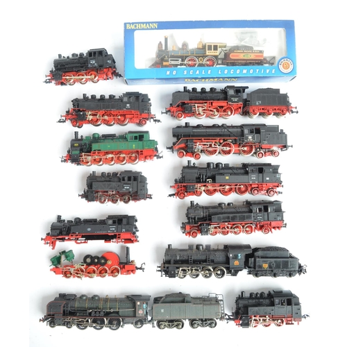 1107 - Collection of HO gauge continental and US electric steam train models from Fleischmann and Roco, Bac... 