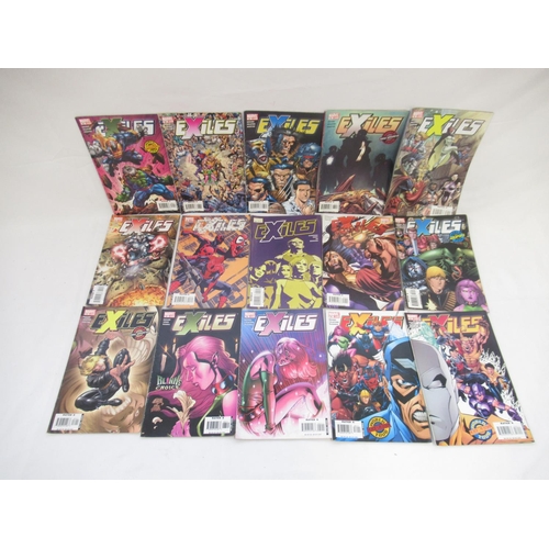 1433 - Marvel comics - large mixed collection of comics to inc. Iron Man, Captain America, She-Hulk, Heroes... 