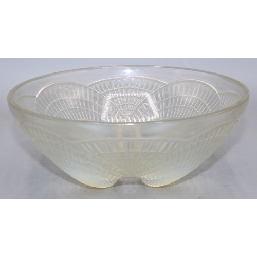 1110 - René Lalique (French, 1860-1945), a 'Coquilles' clear and opalescent glass bowl, engraved 'R LALIQUE... 