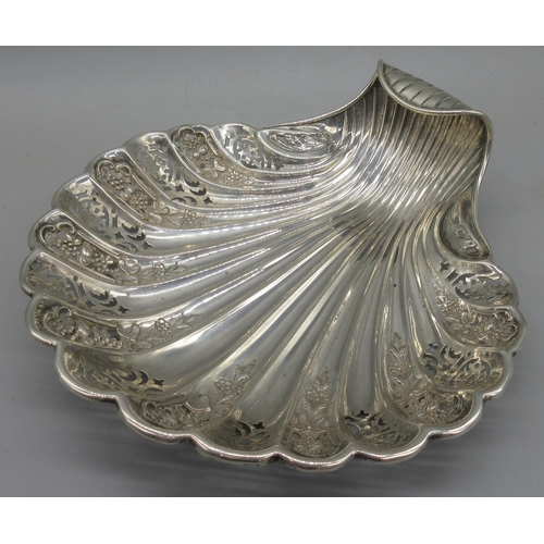 1043 - Late Victorian silver shell shaped dish with pierced and floral repousse decoration, by Martin Hall ... 