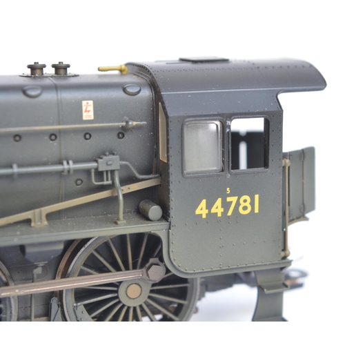 1116 - Two Hornby OO gauge weathered BR black livery Super Detail series electric steam locomotive models t... 