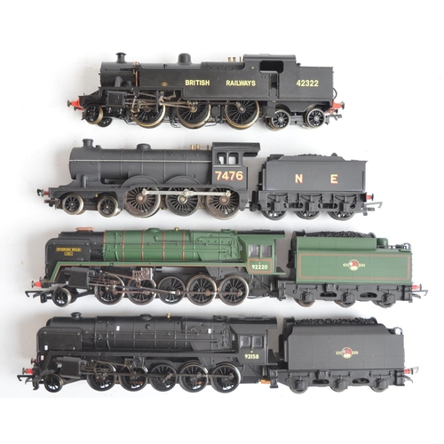 1117 - Four boxed OO gauge electric steam train models from Hornby to include R2398 Super Detail series BR ... 