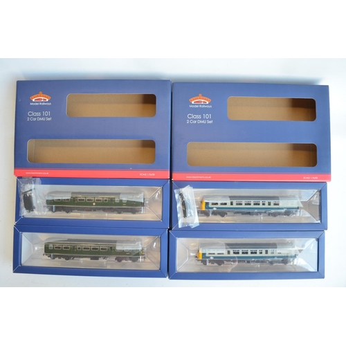 1122 - Two boxed BR Class 101 OO gauge 2 car train packs from Bachmann to include 32-287 blue/grey livery (... 