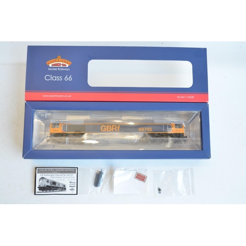 1124 - Bachmann OO gauge 32-727X Class 66 Diesel 66745 GBRf Europorte 'Modern Railways', key Publishing exc... 