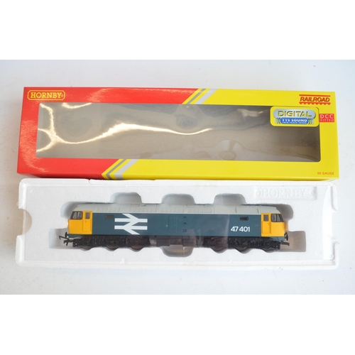 1125 - Two Hornby OO gauge diesel electric locomotive models, both BR double arrow livery to include R3287T... 