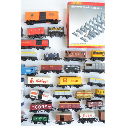 1131 - Collection of previously used OO/HO gauge railway models and accessories to include a boxed Bachmann... 