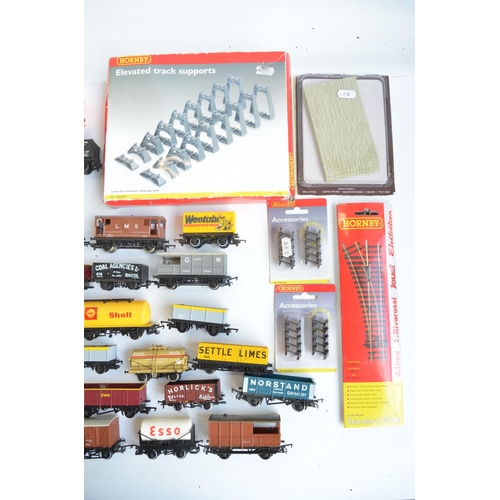 1131 - Collection of previously used OO/HO gauge railway models and accessories to include a boxed Bachmann... 