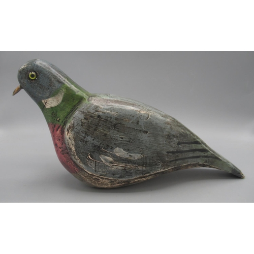 1103 - 20th century, hand-painted wood decoy Pigeon L29cm