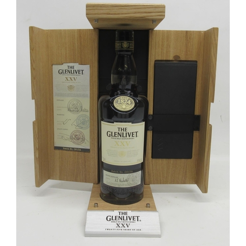 1267 - The Glenlivet XXV single malt scotch whisky, 25 year old, aged in first fill oloroso sherry casks, b... 