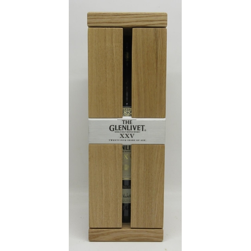 1267 - The Glenlivet XXV single malt scotch whisky, 25 year old, aged in first fill oloroso sherry casks, b... 