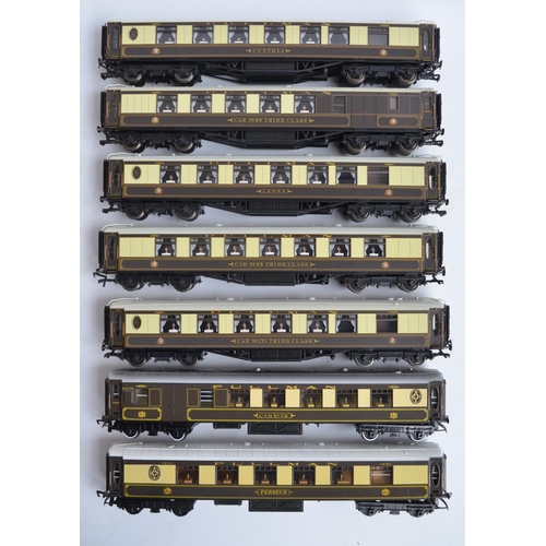 1132 - Seven boxed OO gauge Pullman coaches from Hornby to include 5x Super Detail series coaches with inte... 