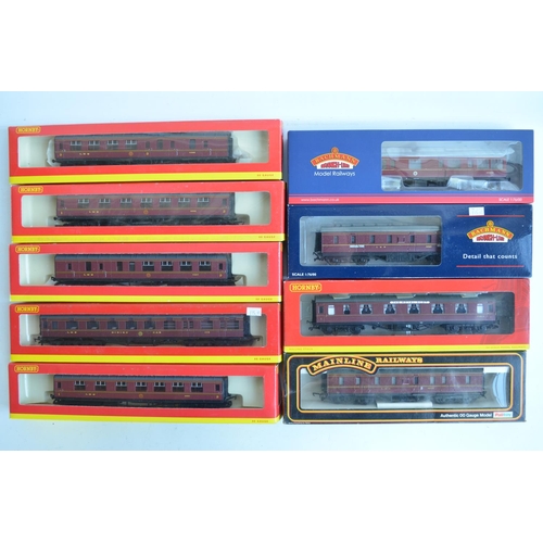 1133 - Nine OO gauge LMS/ex-LMS crimson passenger/parcel coaches from Hornby, Mainline and Bachmann to incl... 