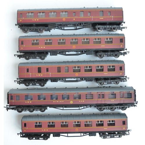 1133 - Nine OO gauge LMS/ex-LMS crimson passenger/parcel coaches from Hornby, Mainline and Bachmann to incl... 