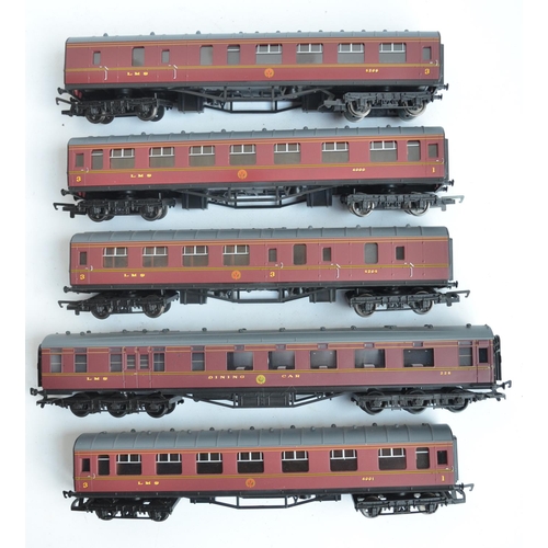 1133 - Nine OO gauge LMS/ex-LMS crimson passenger/parcel coaches from Hornby, Mainline and Bachmann to incl... 