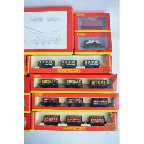 1142 - Collection of boxed OO gauge goods and service wagons from Hornby to include R6104 75 ton operating ... 