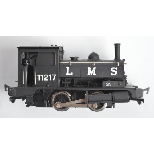 1147 - Collection of OO gauge engineering /olive green rolling stock models from Bachmann and Lima to inclu... 