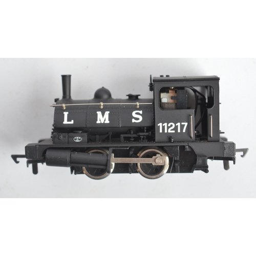 1147 - Collection of OO gauge engineering /olive green rolling stock models from Bachmann and Lima to inclu... 