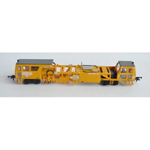 1149 - Bachmann 36-165A OO gauge Plasser Tamper Machine Plasser & Theurer (motorised), model in mint condit... 