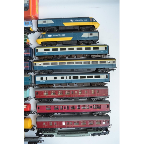 1150 - Collection of boxed and unboxed OO gauge loco, rolling stock and coach models from Hornby, Lima, Tri... 