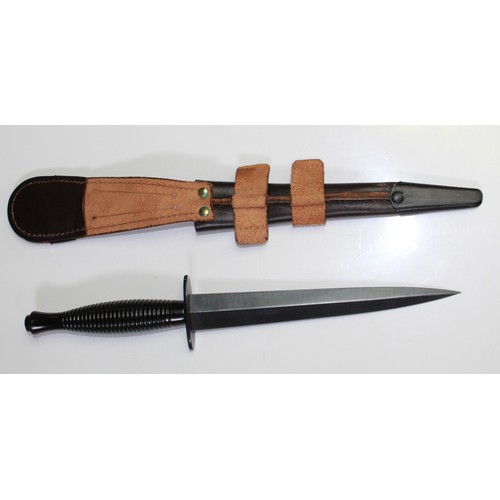 350 - Modern 3rd pattern Fairbairn Sykes Commando knife by William Rogers of Sheffield.  Black handle, cro... 