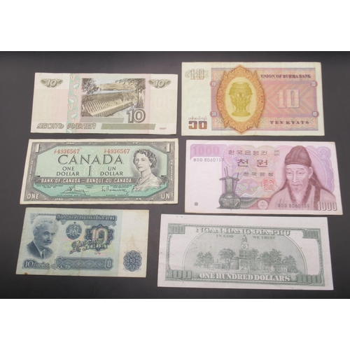 813 - Mixed collection of banknotes to inc. comical The United States of Skintland 1 Dollar note