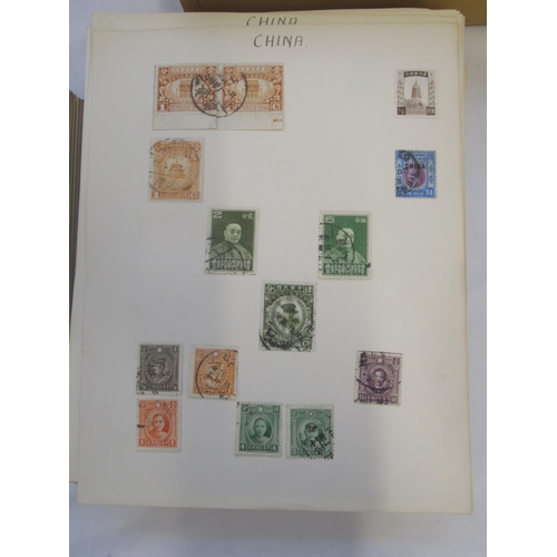 823 - Collection of c20th British/International stamps and FDCs in 21 albums/folders and loose