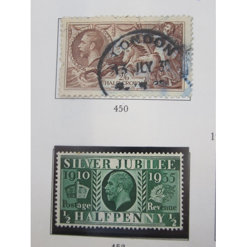 824 - Stanley Gibbons Great Britain and a New Zealand stamp album cont. c19th/20th stamps, both partially ... 