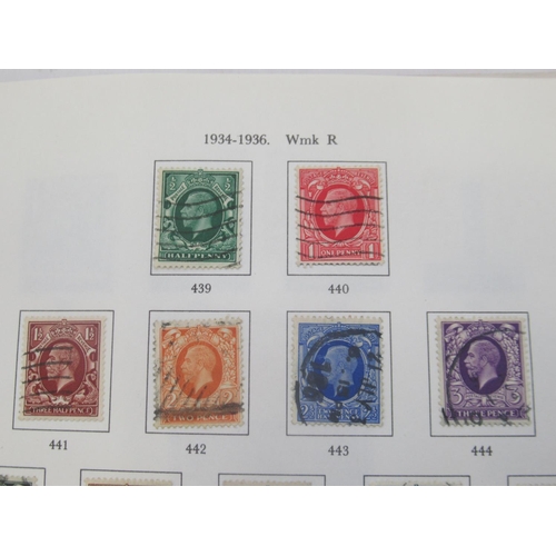 824 - Stanley Gibbons Great Britain and a New Zealand stamp album cont. c19th/20th stamps, both partially ... 