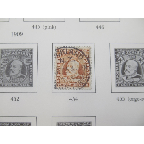 824 - Stanley Gibbons Great Britain and a New Zealand stamp album cont. c19th/20th stamps, both partially ... 