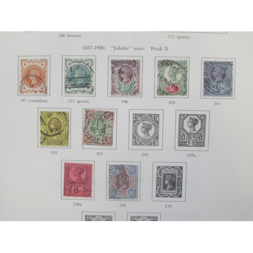 824 - Stanley Gibbons Great Britain and a New Zealand stamp album cont. c19th/20th stamps, both partially ... 