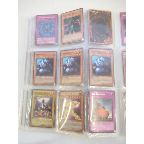 1454 - Collection of Yu-Gi-Oh! trading cards loose and in a folder (approx. 490)