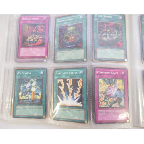 1454 - Collection of Yu-Gi-Oh! trading cards loose and in a folder (approx. 490)