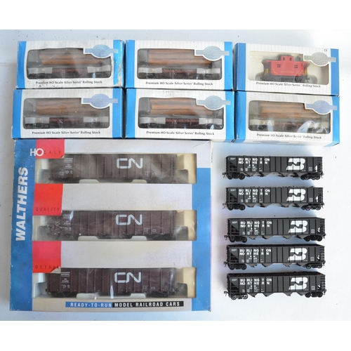 1152 - Collection of HO gauge American rolling stock models to include Walthers Canadian National 61' wood ... 