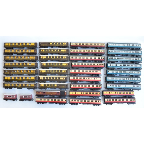 1156 - Collection of unboxed previously run OO gauge railway coaches to include InterCity, crimson and crea... 