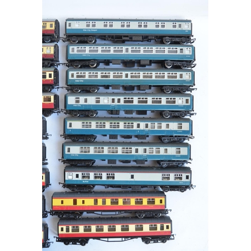 1156 - Collection of unboxed previously run OO gauge railway coaches to include InterCity, crimson and crea... 