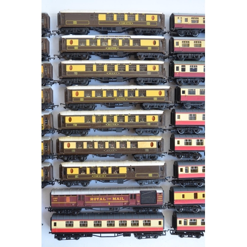 1156 - Collection of unboxed previously run OO gauge railway coaches to include InterCity, crimson and crea... 