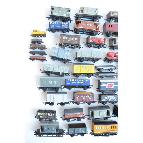 1159 - Collection of unboxed previously used OO gauge goods wagons from Hornby, Grafar, Mainline, Lima, Tri... 