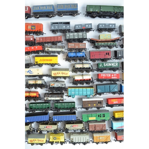 1160 - Extensive collection of mostly OO gauge previously run goods wagons, various manufacturers to includ... 