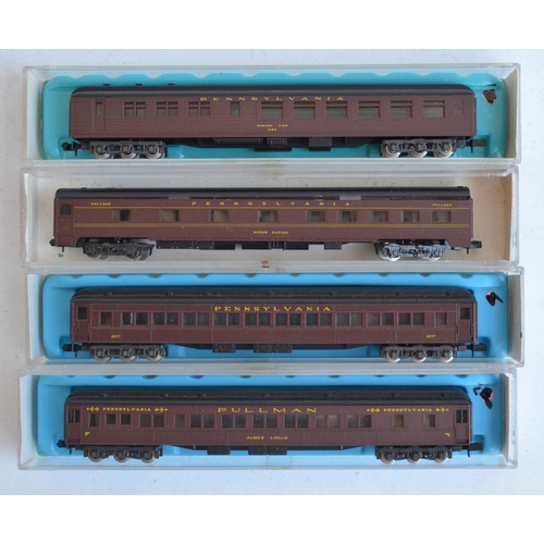 1165 - Collection of boxed and unboxed N gauge American railway models from Kato, Model Power, Bachmann, Gr... 