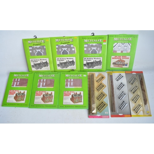 1170 - Collection of OO/HO gauge railway accessories from Faller, Hornby, Noch, Brawa, Preiser etc includin... 