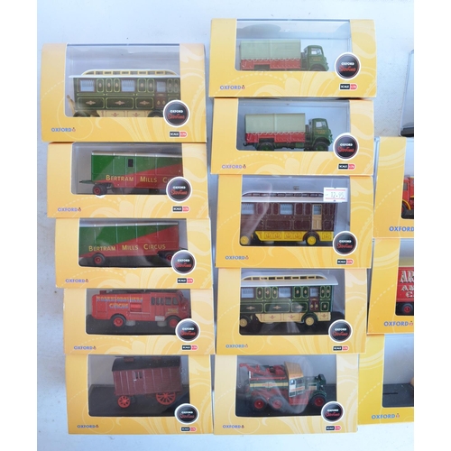 1185 - Thirty 1/76 scale (OO gauge) diecast model vehicles from Oxford Diecast Showtime and Great Dorset St... 