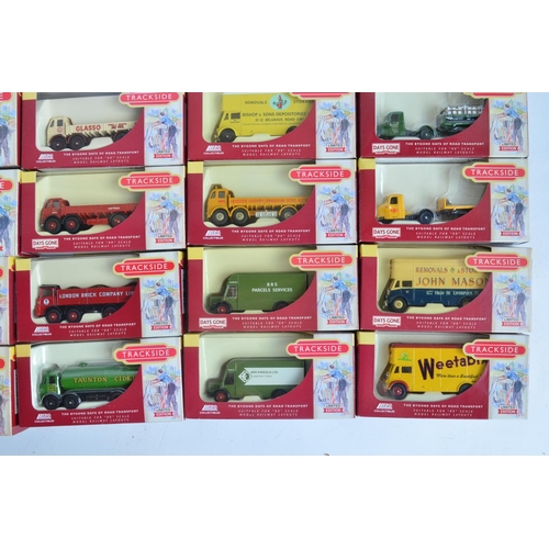 1189 - Collection of boxed 1/76 scale (OO gauge) diecast model vehicles and sets to include 26x Lledo limit... 