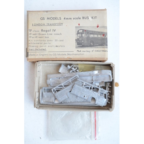 1205 - Collection of mostly unstarted OO gauge white metal bus and vehicle model kits from GS Models, Brack... 