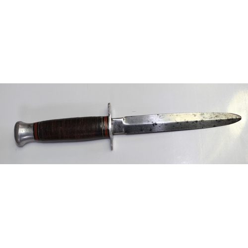 353 - Mark III R.A.F. survival suit knife. Stamped 98 22c/1278106, with broad arrow. In original metal she... 