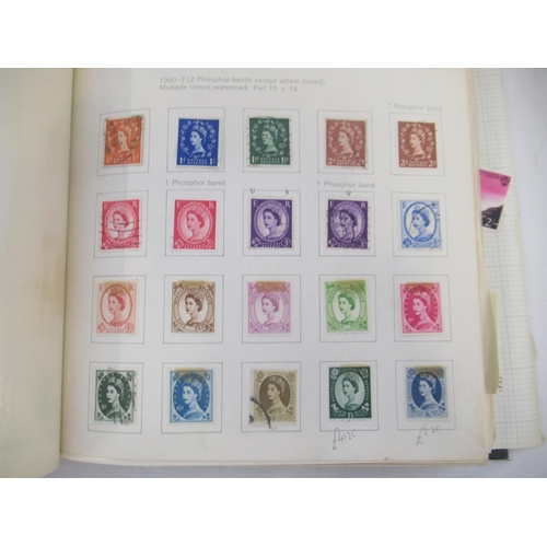 828 - Two albums cont. c19th/20th British stamps to inc. over 100 penny reds in predominantly used conditi... 